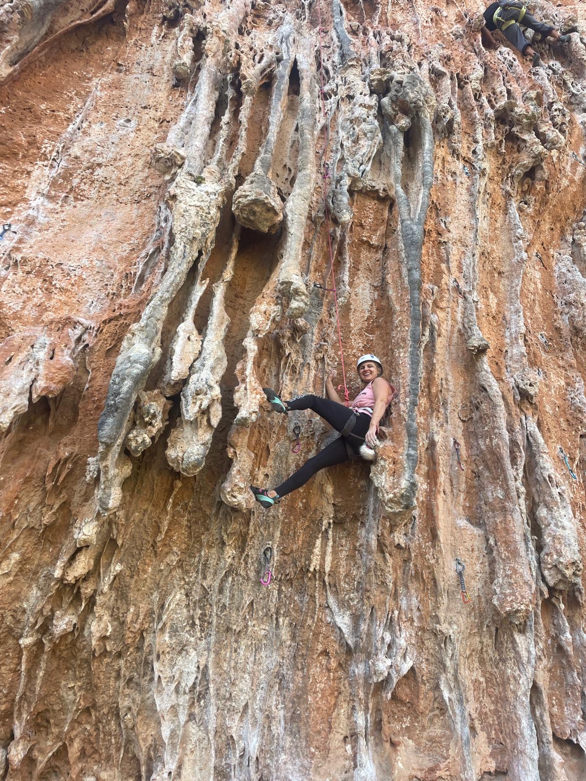 123a095e-c34d-48e5-ad38-5e1bd5a10ff2