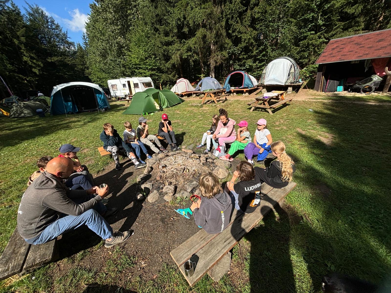 99175411-409d-438d-a4a1-2053c436f46c